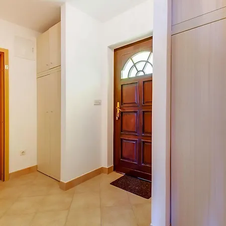 Apartment 376a *