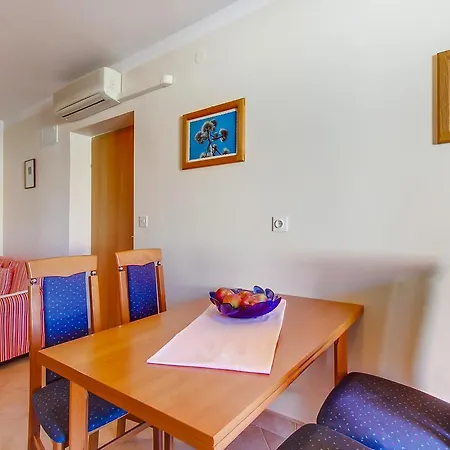 376a * Mali Losinj